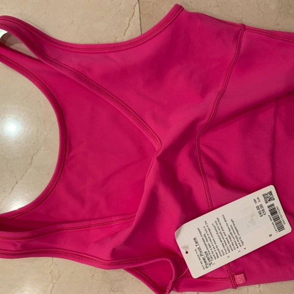 Sonic pink power pivot tank - Picture 3 of 3